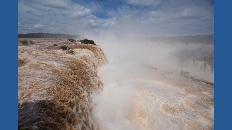 Fleeimg El Niño rains flood South America, sending residents fleeing and cattle ...