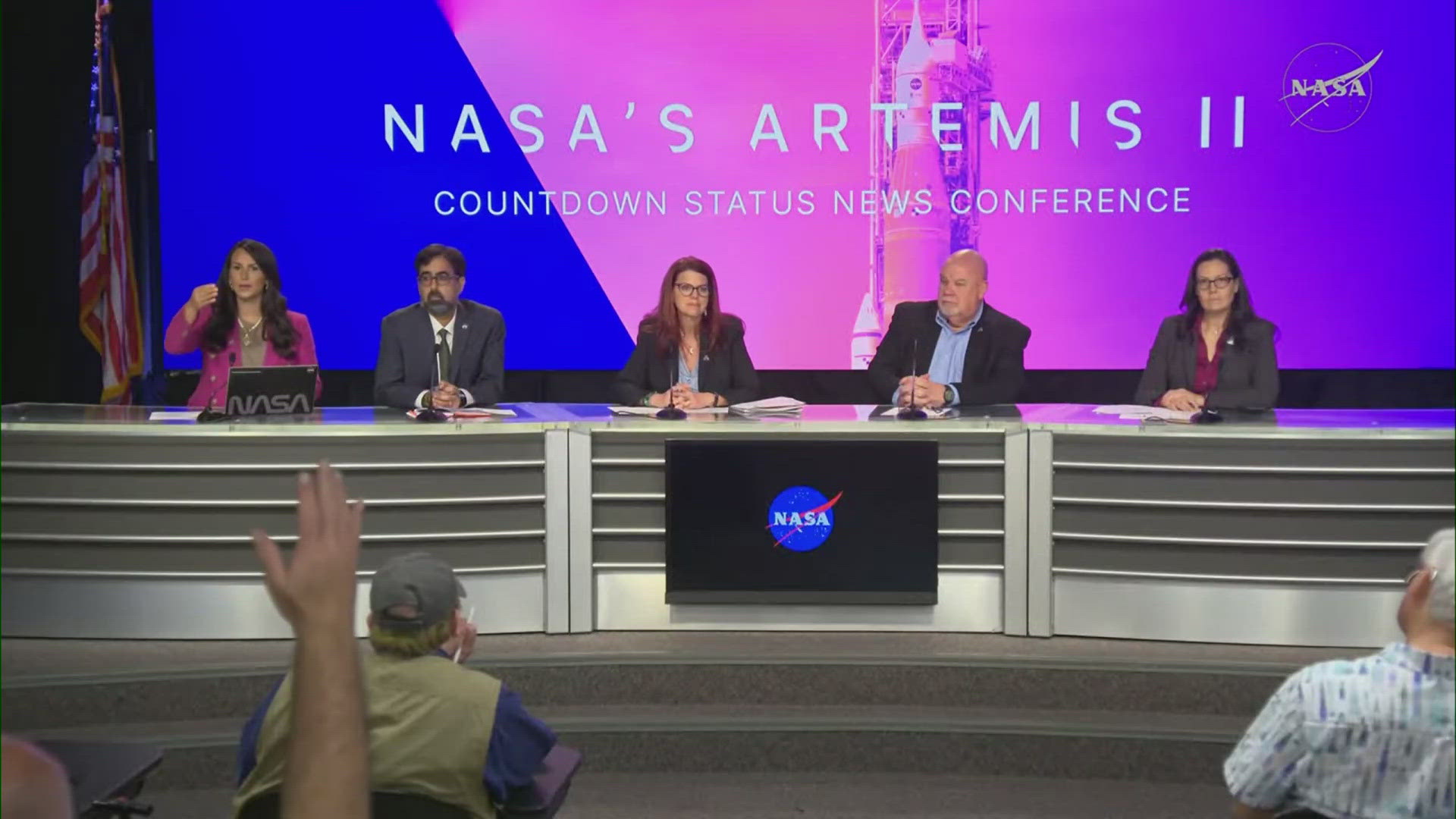 How much will the Artemis II astronauts get paid for their trip around