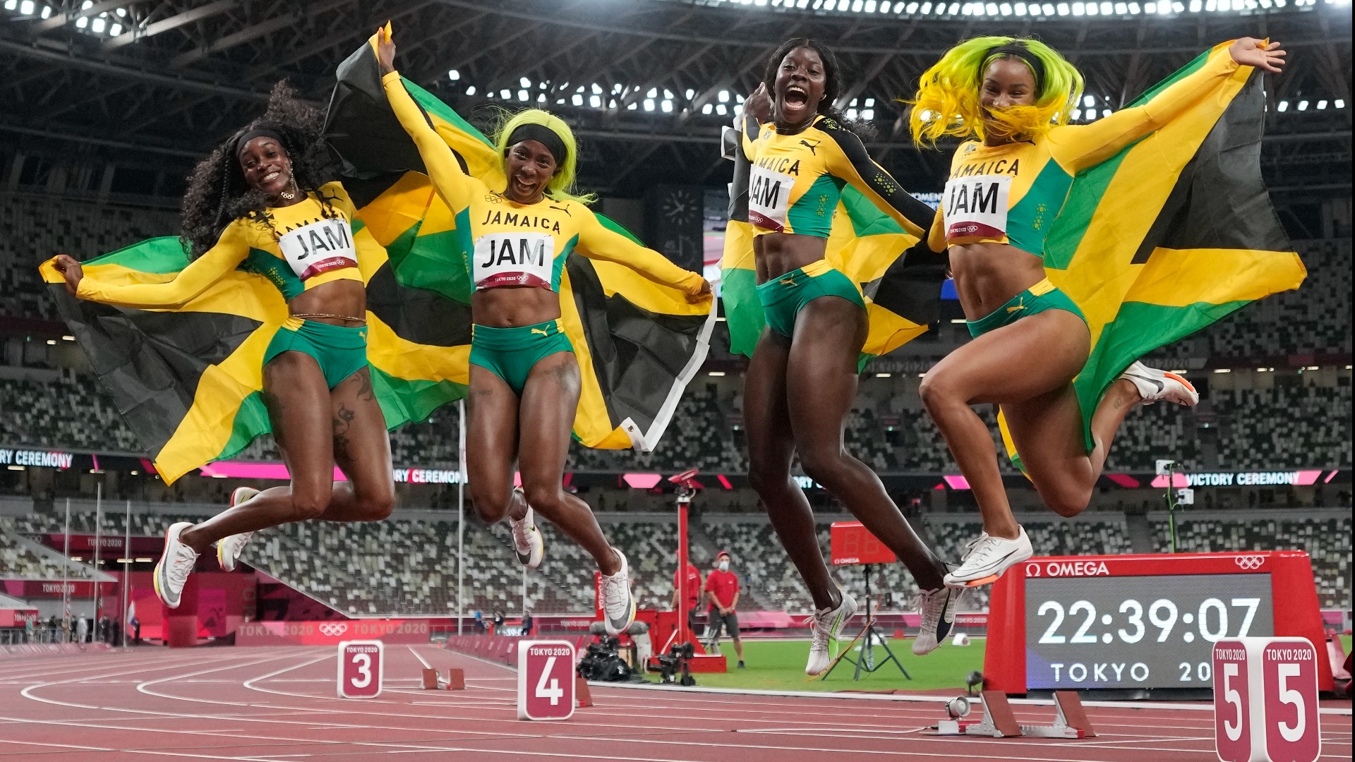Jamaicans win women’s 4x100 relay, US gets silver