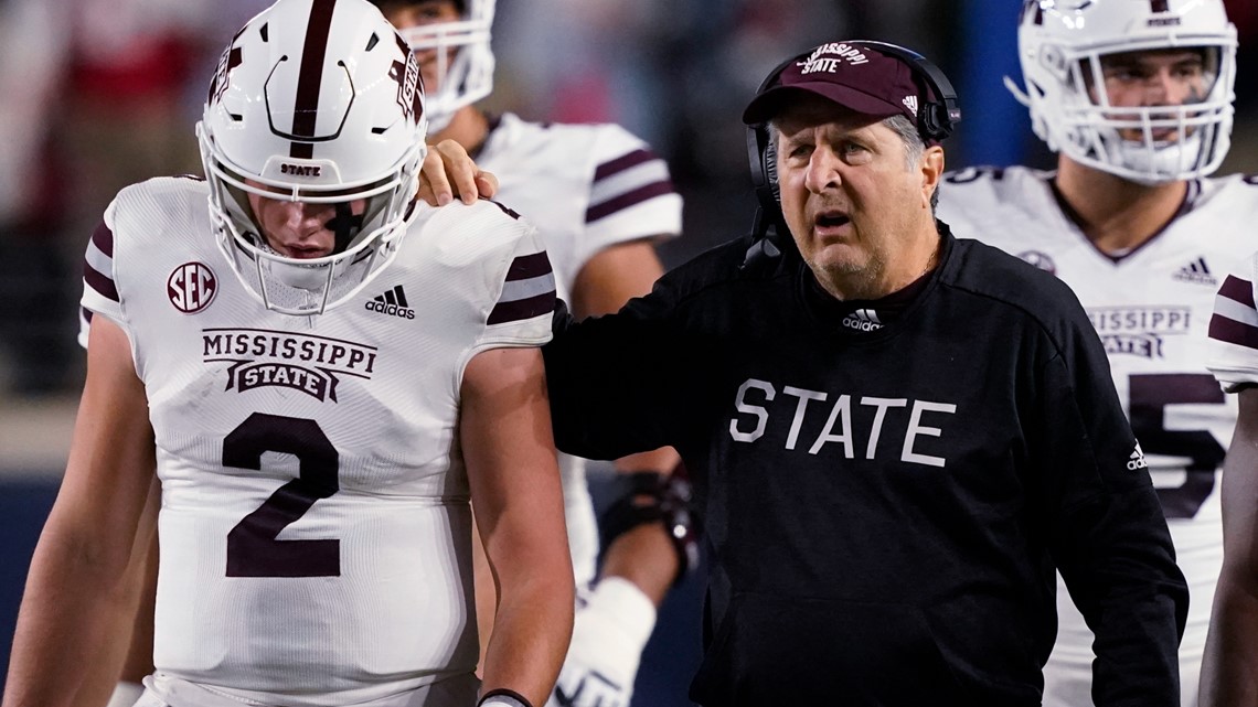 Mississippi State football coach Mike Leach dies at 61 - Los