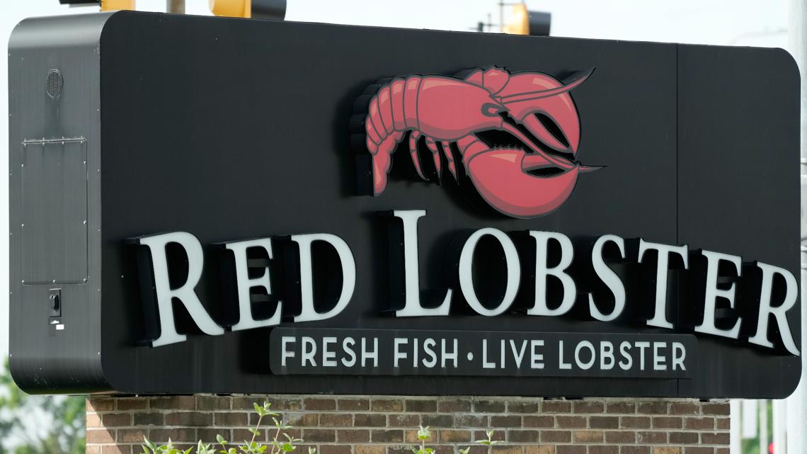 Which Red Lobster restaurants are closing in Arizona?