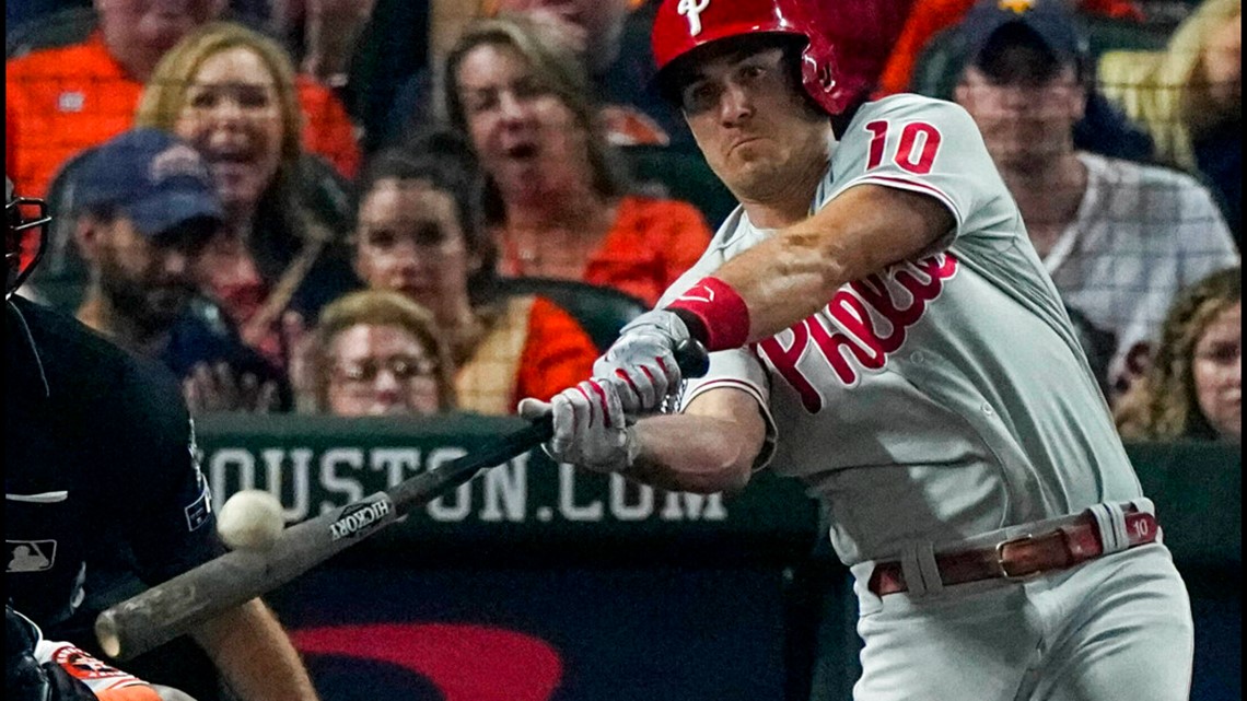 Phillies Steal Game 1 on J.T. Realmuto's 10th-Inning Home Run