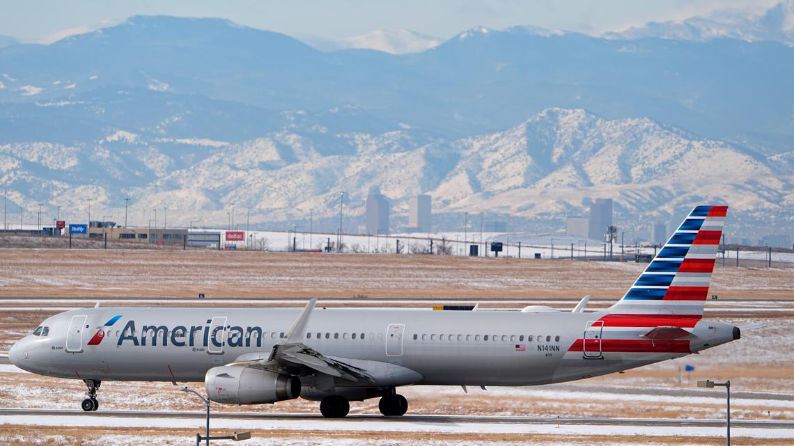 American Airlines' new boarding technology shames line cutters | 12news.com