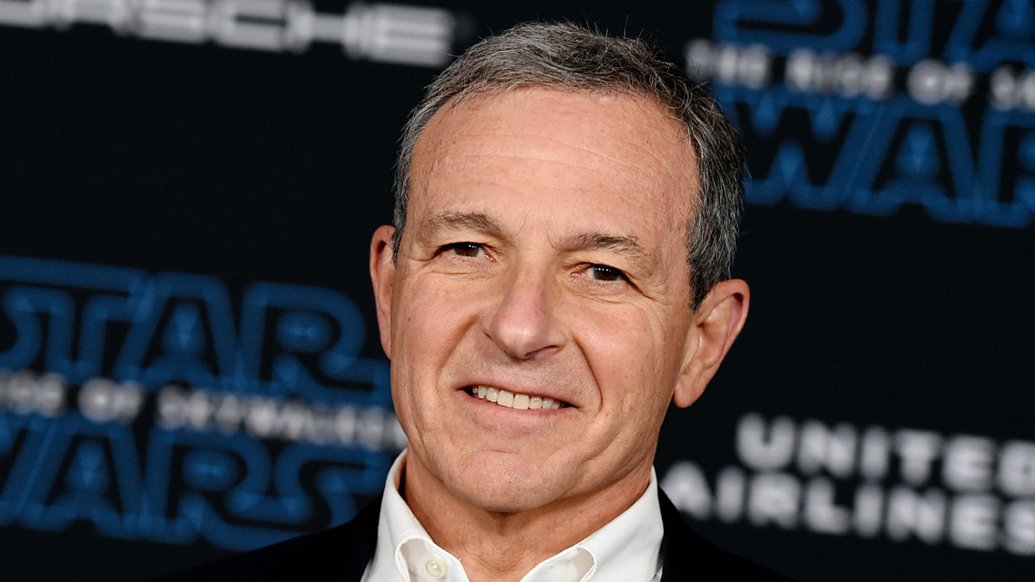 Disney menunjuk kembali mantan CEO Bob Iger sebagai kepala perusahaan