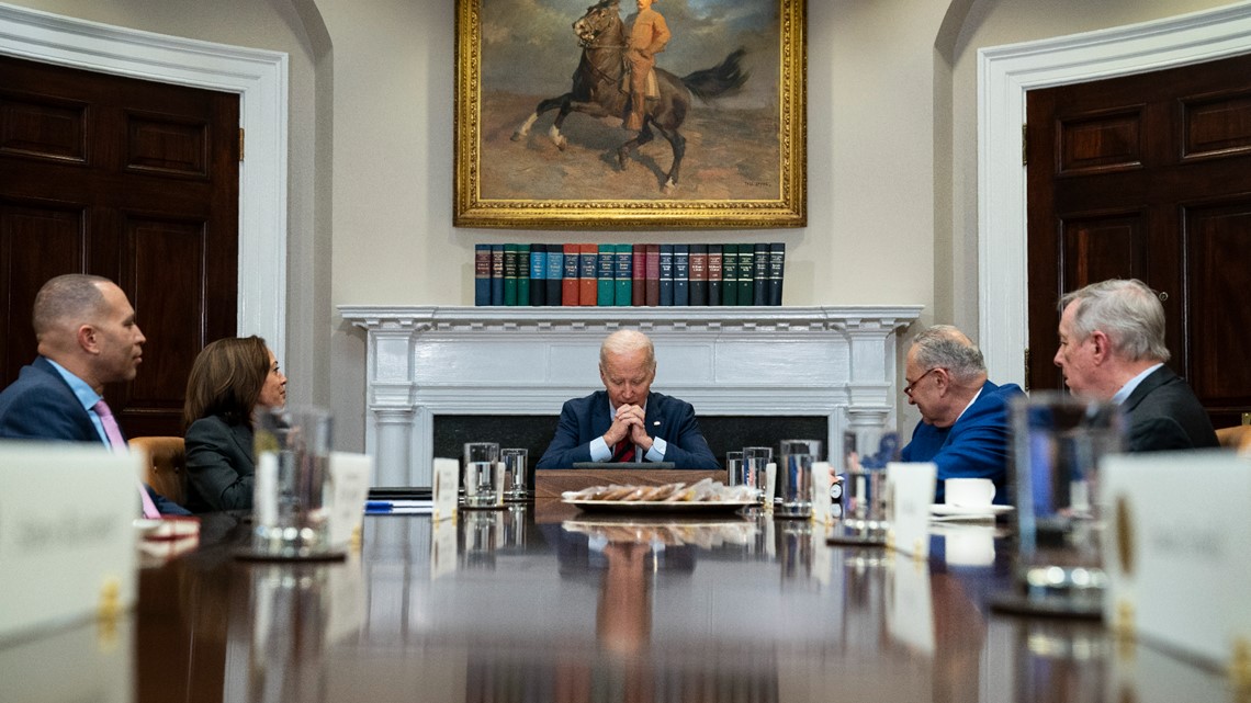 Batas utang 2023: Joe Biden, Kevin McCarthy akan membahas hari Rabu