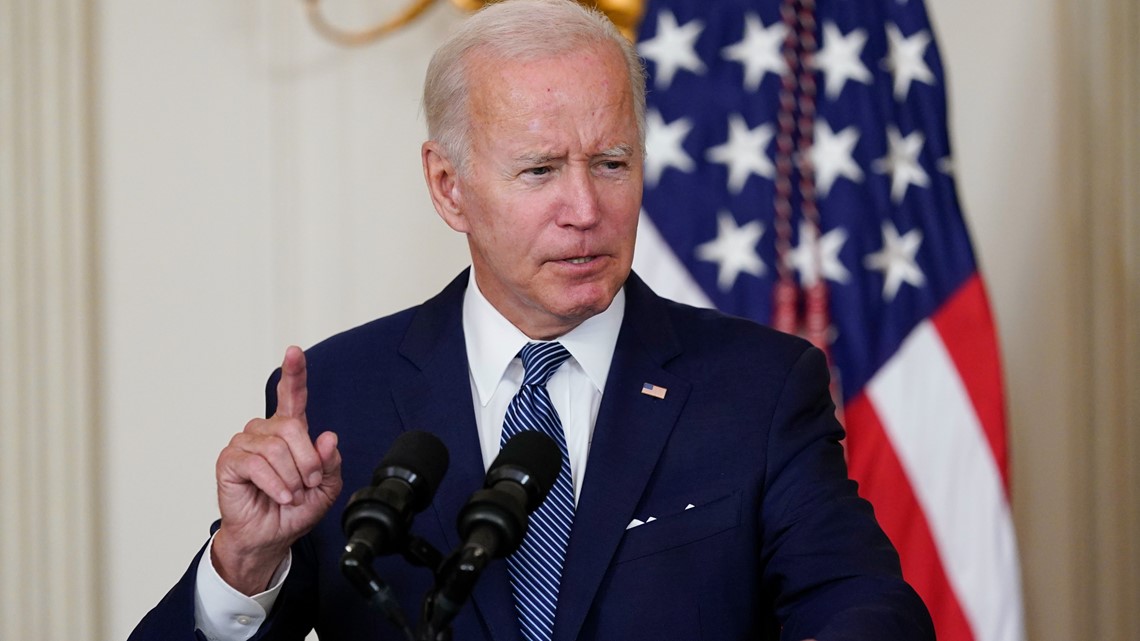 Biden anuncia plan de condonación de deuda estudiantil federal