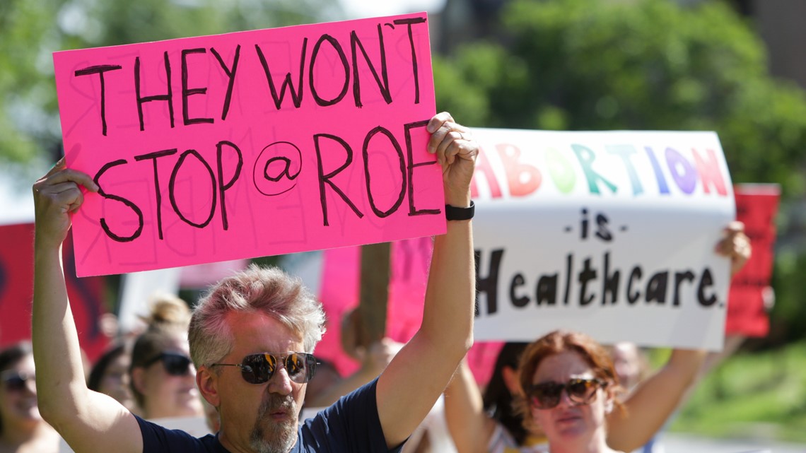 How much money have Democrats raised since Roe was overturned? - Vimarsana News