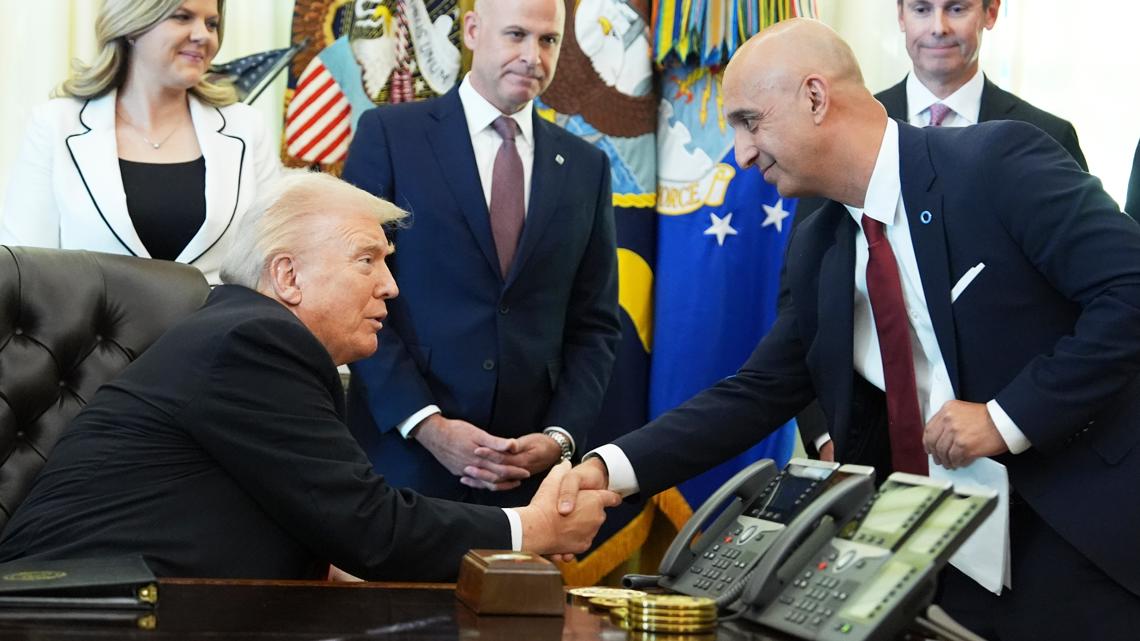 Trump unveils deal to expand coverage and lower costs on obesity drugs
