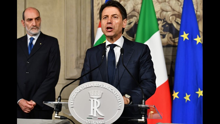 Italy plunges into political crisis after govt talks collapse Italy plunges into political crisis after govt talks collapse