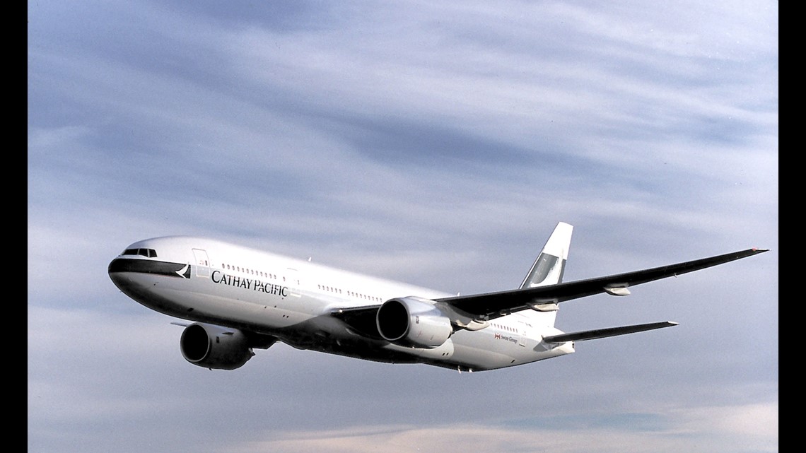 first-ever boeing 777 makes final flight to arizona air museum