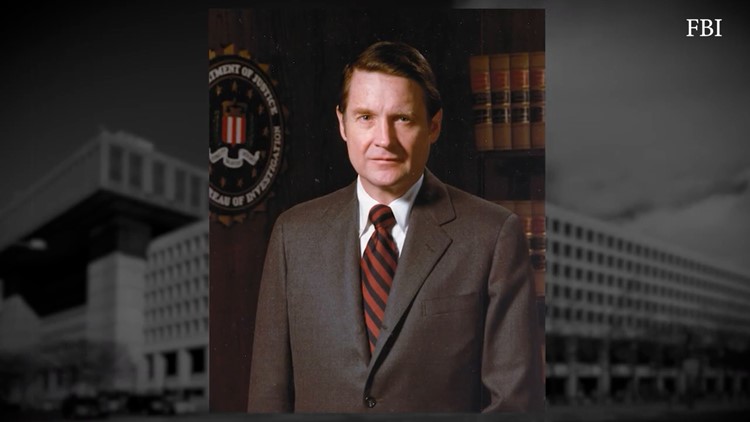 Former FBI and CIA director targeted by scammer: 'If it can happen to me, it can happen to you'