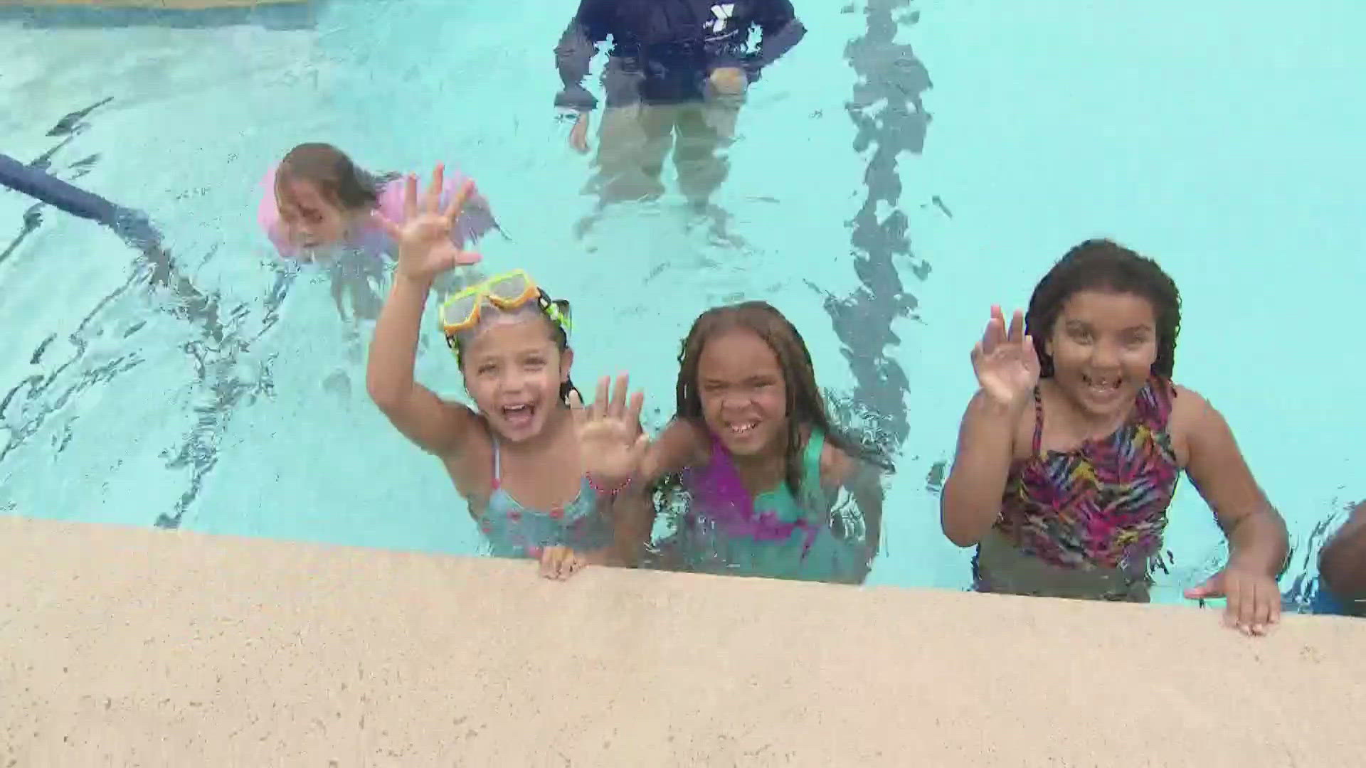 Here are some helpful tips to make sure your kids are safe near and around water.
