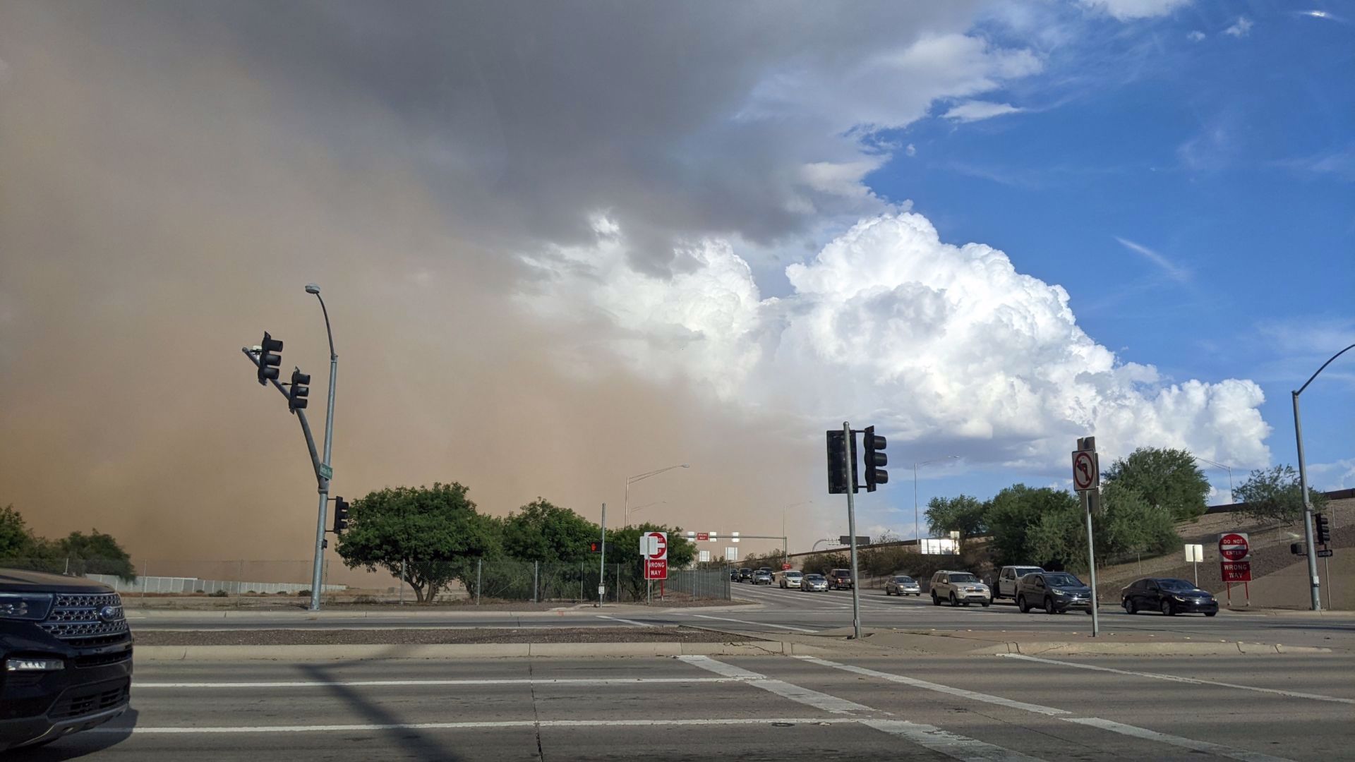 live-dust-storms-moving-across-the-valley-12news