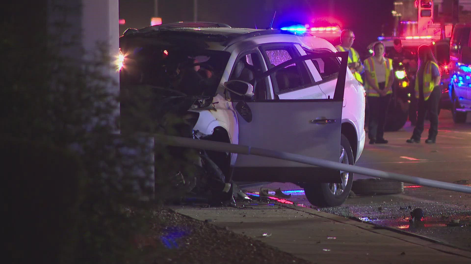 Fatal crash causes road closure in East Valley | 12news.com