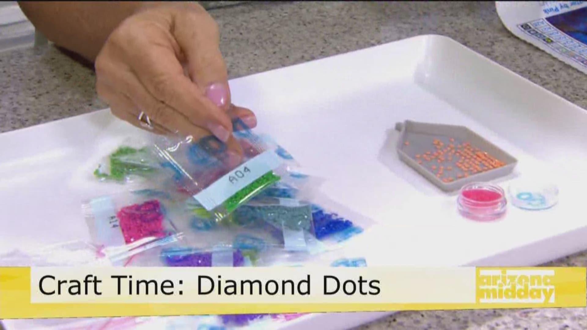 Jan demonstrates how to use Diamond Dotz to make beautiful artwork.
