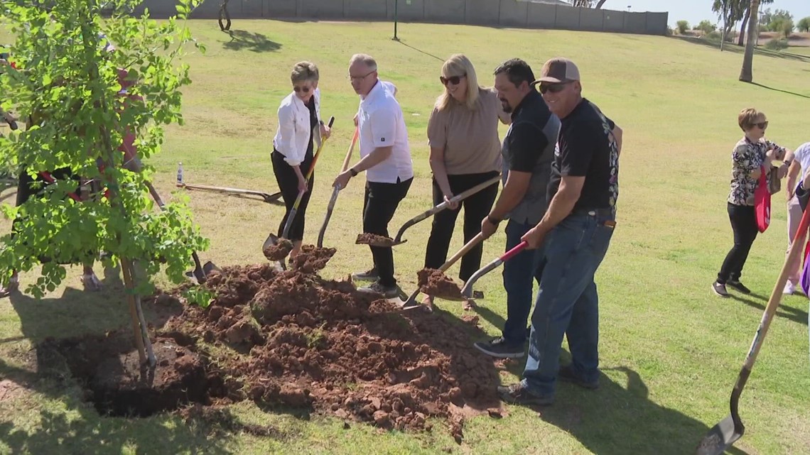 Mesa volunteers honored with tree planting