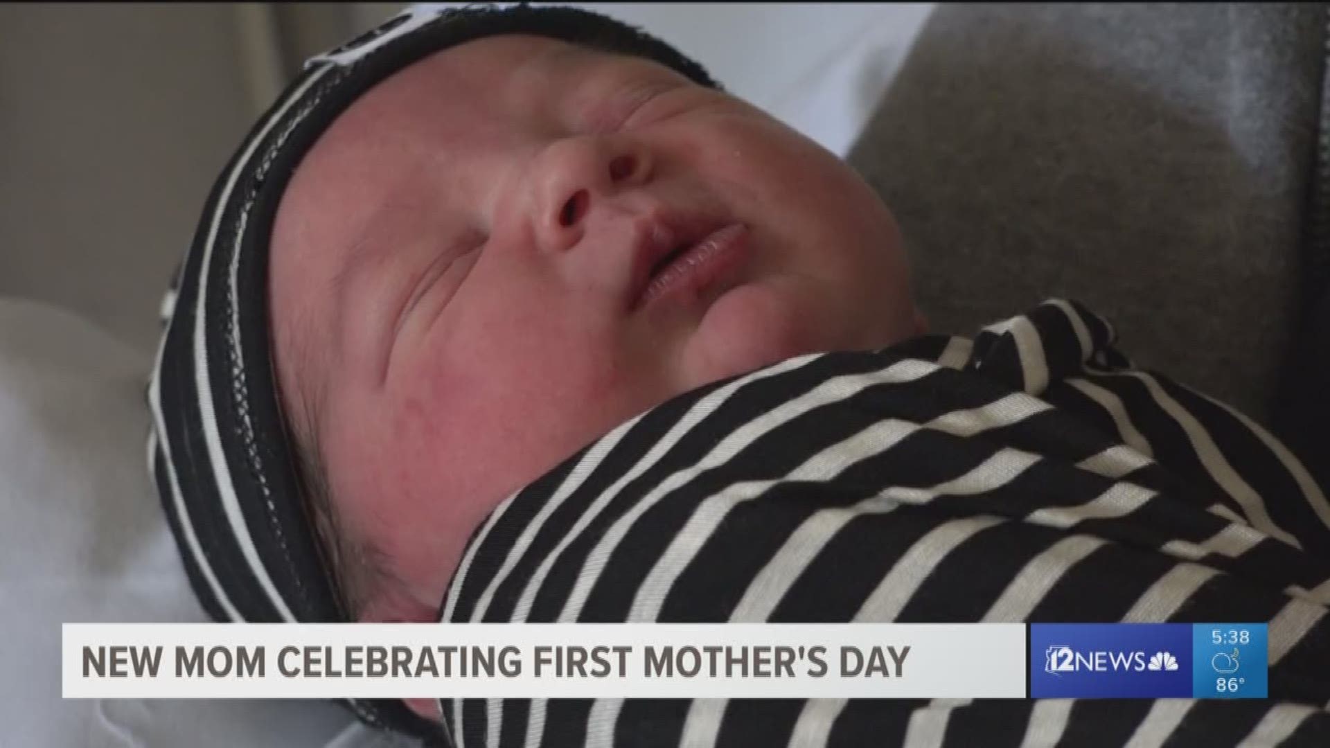 A Tempe couple welcomed a baby boy early Sunday morning at Banner Desert Medical Center. And they happily introduced baby Henry Graham to 12 News.