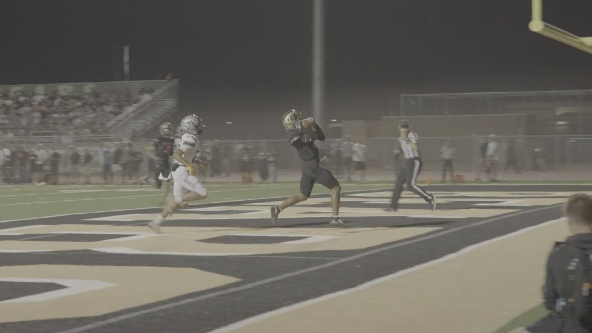 It was a Friday night showdown between Basha and Hamilton. Basha went on to win 35-20.