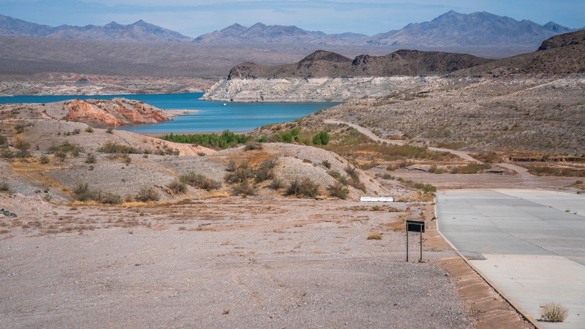 Lake Mead: Drought-stricken reservoir near Vegas hits new lowest