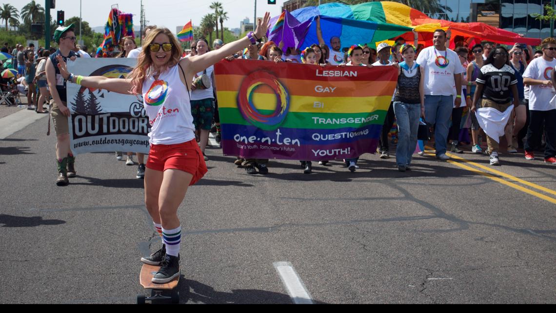 Sejarah panjang Arizona yang mengesahkan, menolak undang-undang LGBTQ