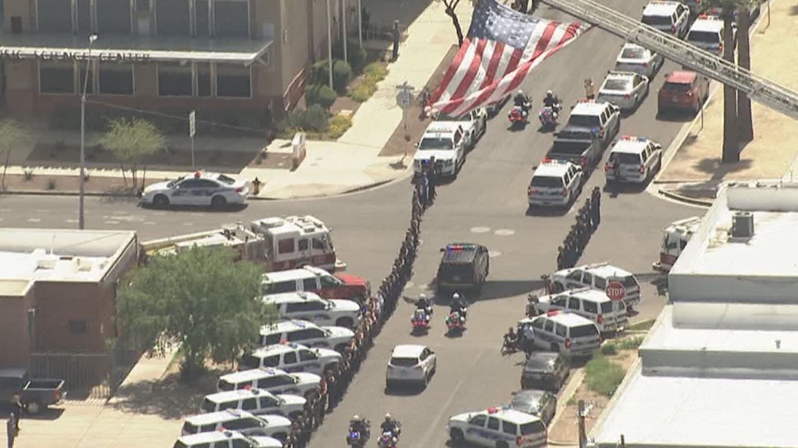 How to help fallen Phoenix police Officer Rutherford's family | 12news.com