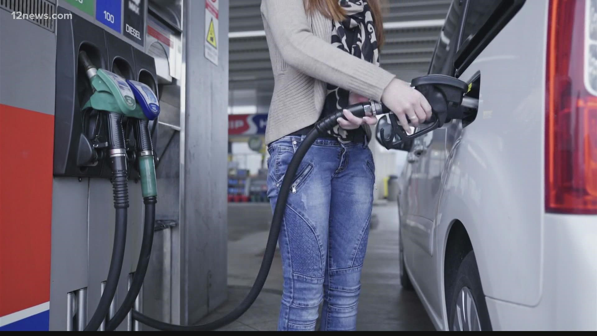 With the price of gas skyrocketing to an eight-year high, gas insiders share secrets to help you fill your tank without emptying your wallet.