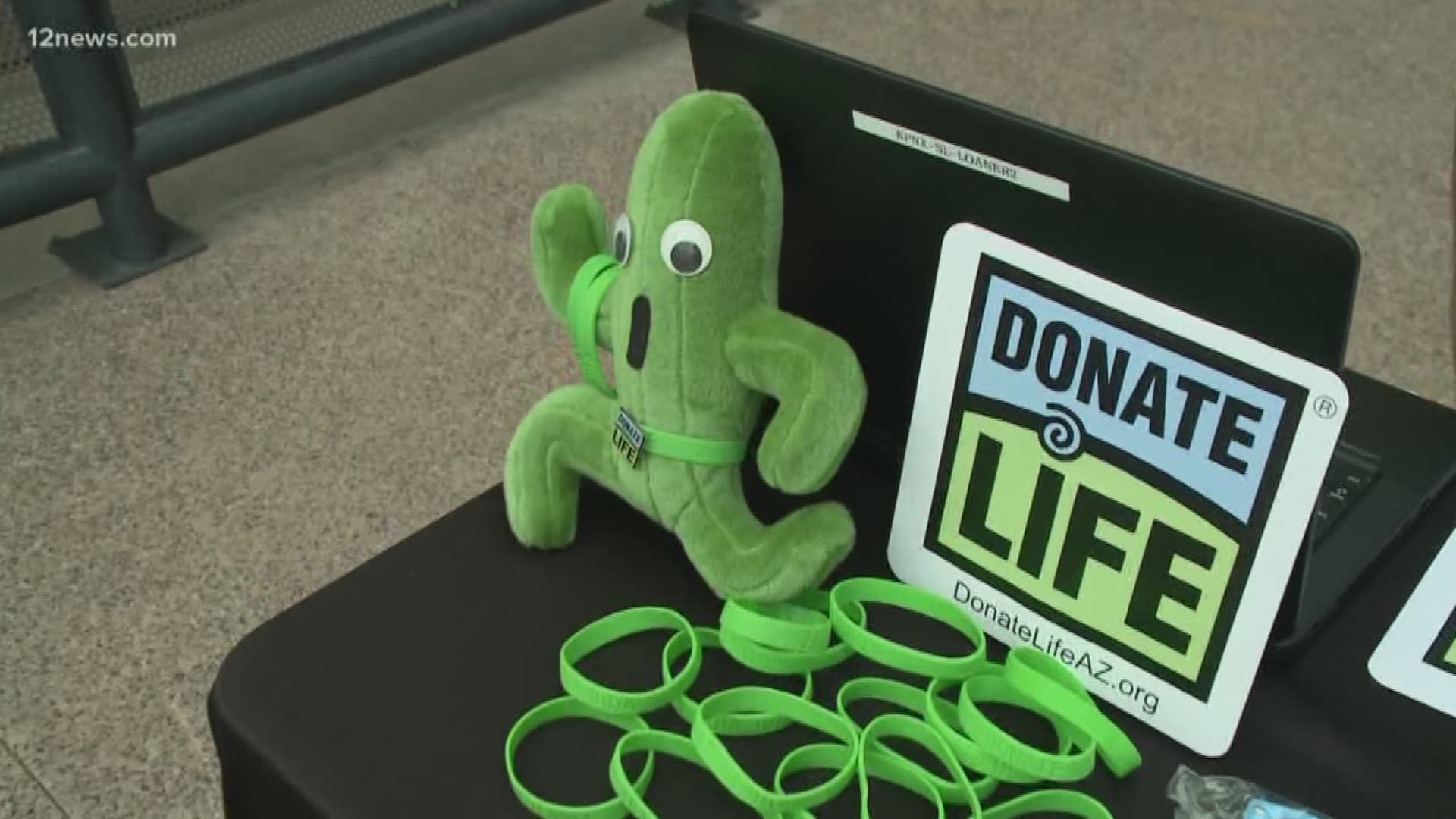 Thousands of people are on organ donor registry lists waiting for life-saving transplants. 12 News is holding a drive for people to sign up to become an organ donor. If you can't make it down to our plaza you can go to www.donatelifeaz.org to register.