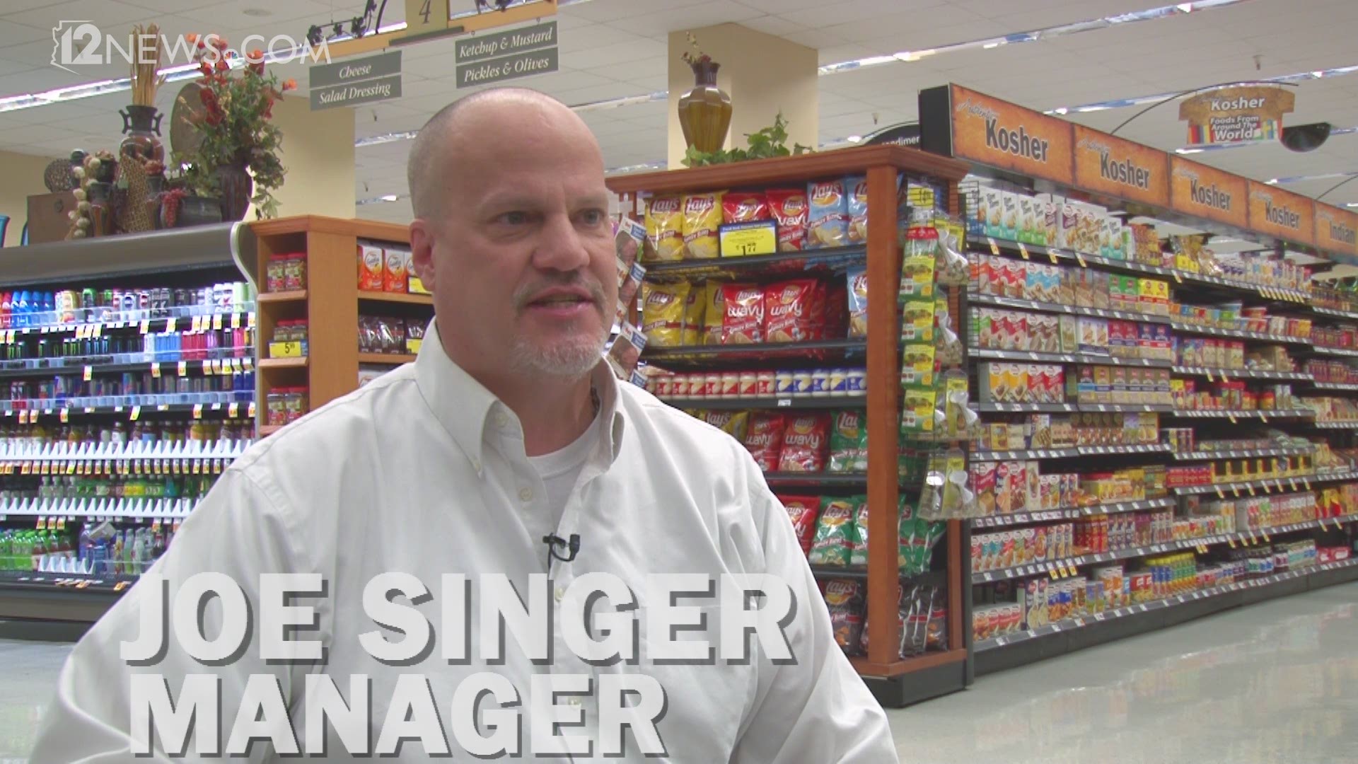 This cashier will make you want to go grocery shopping