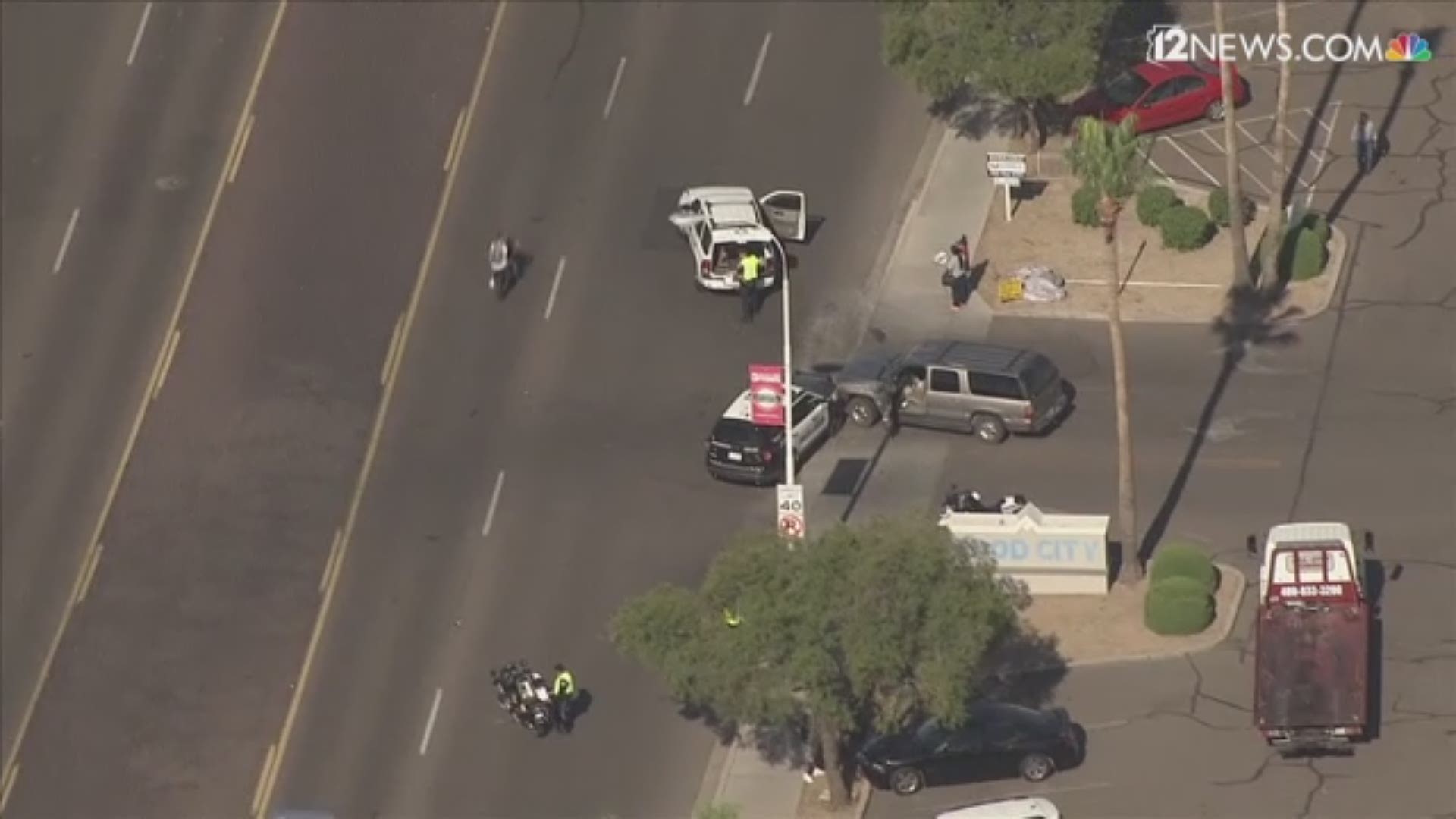 Officer injured during 3car crash in Chandler