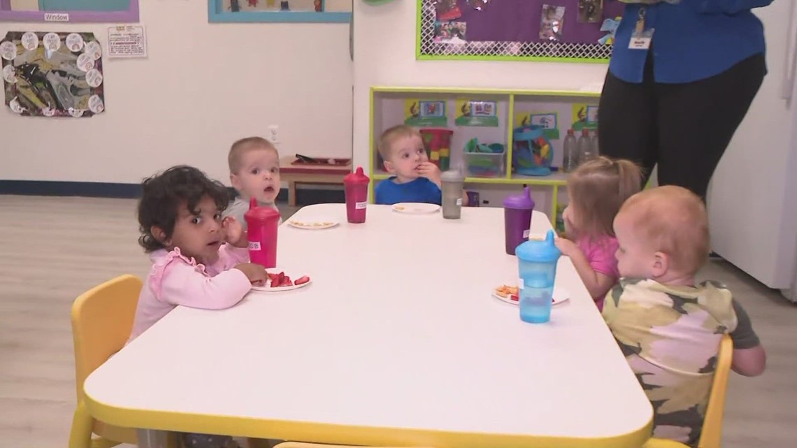 Community Connections: Gilbert toddlers learning new language | 12news.com