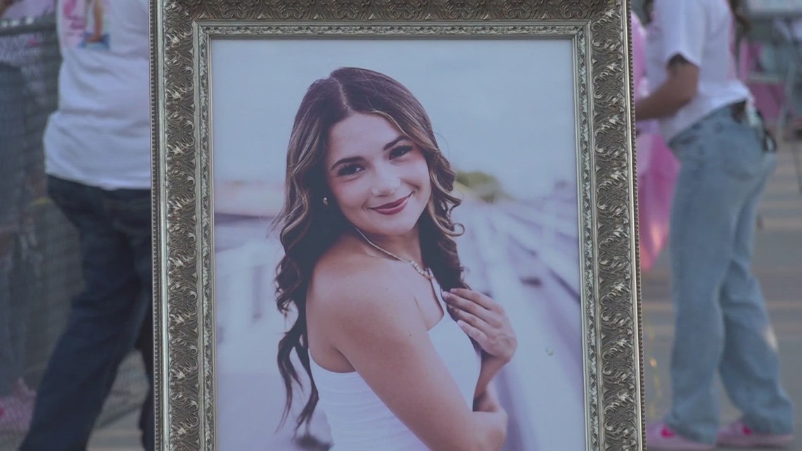 Balloon release held in honor of Hailey Stephens | 12news.com