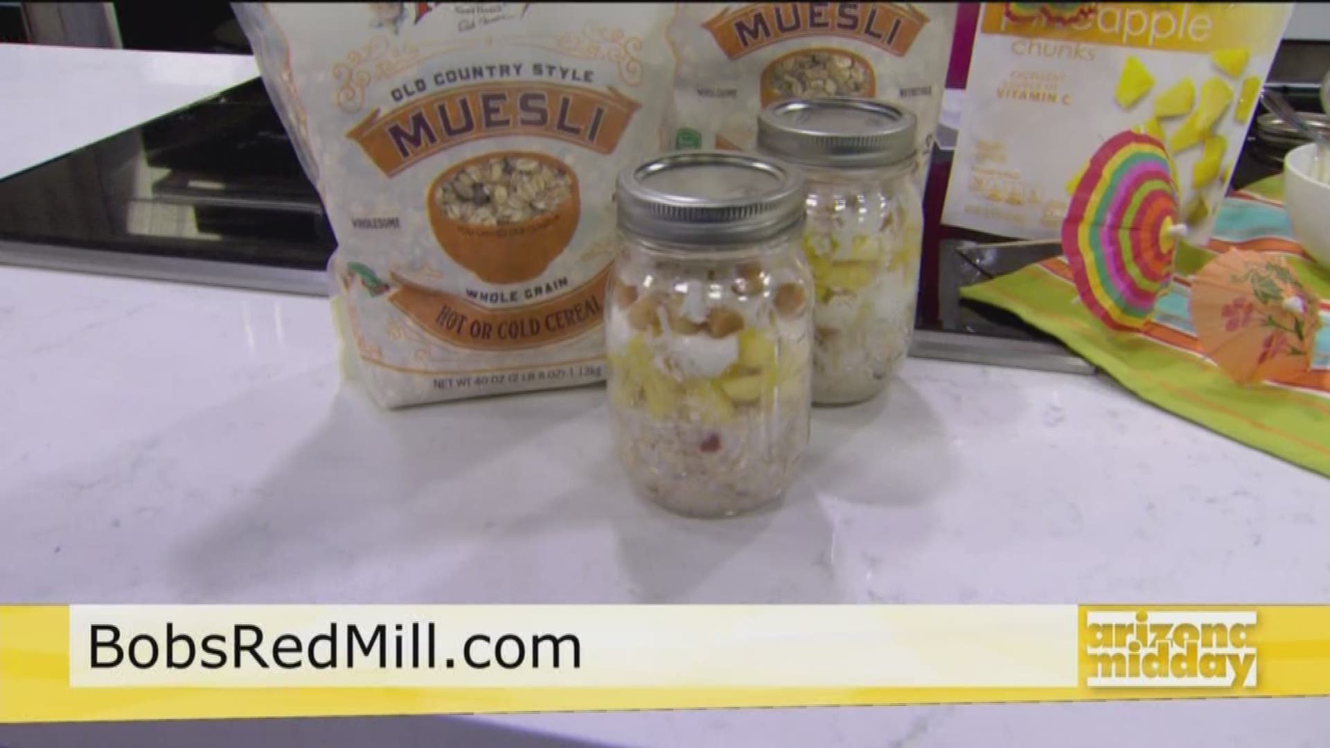 What's on Parker's Plate Dietitian Anne Danahy shows us a delicious over night oats recipe with Bob's Red Mill Muesli Oats.