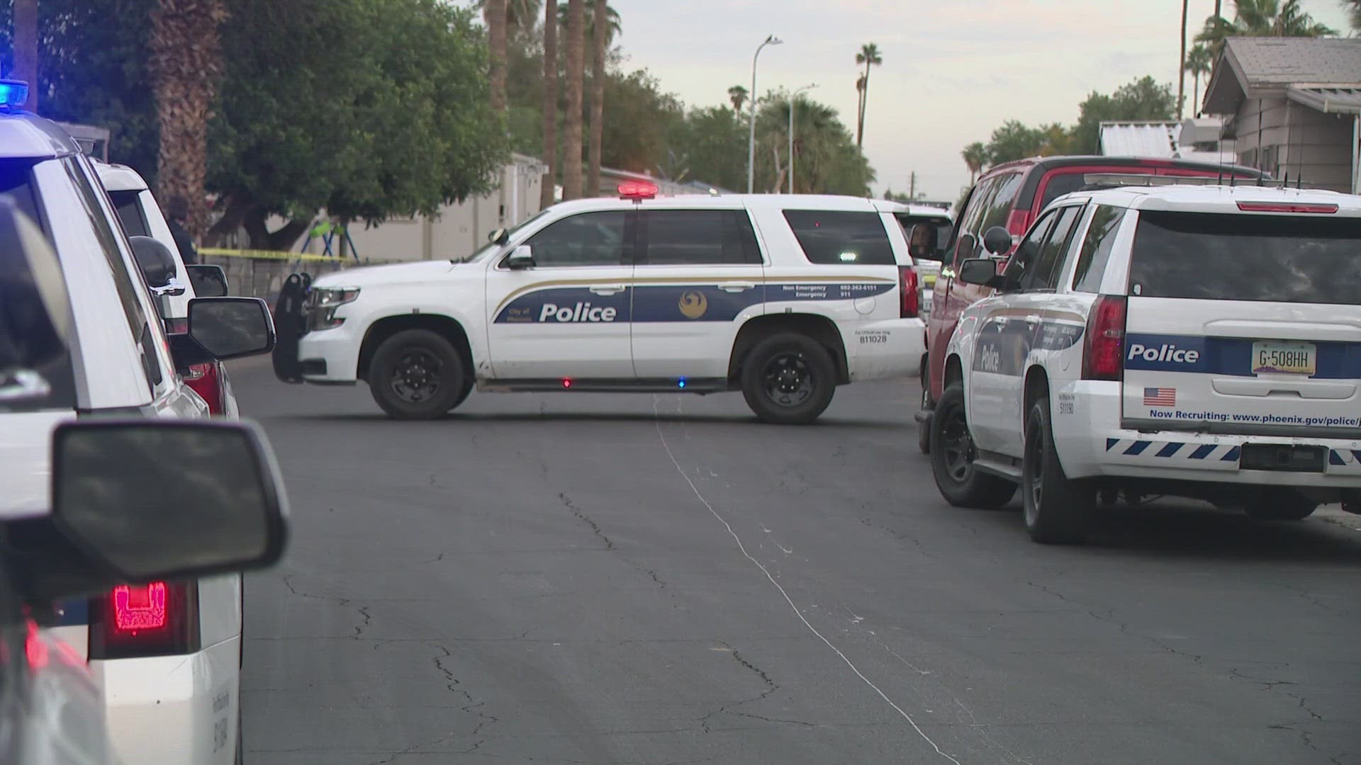 1 Dead, 2 Suffer Life-threatening Injuries In West Phoenix Shooting ...