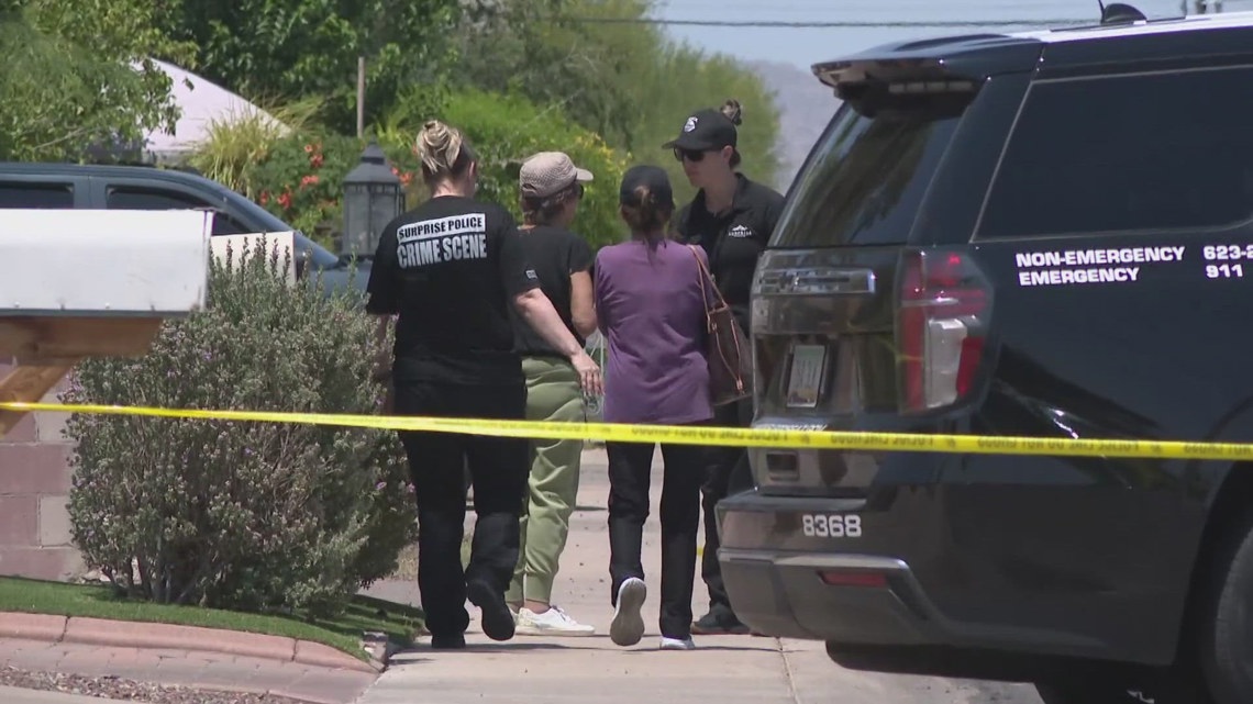 Dead body found in Arizona front yard | 12news.com