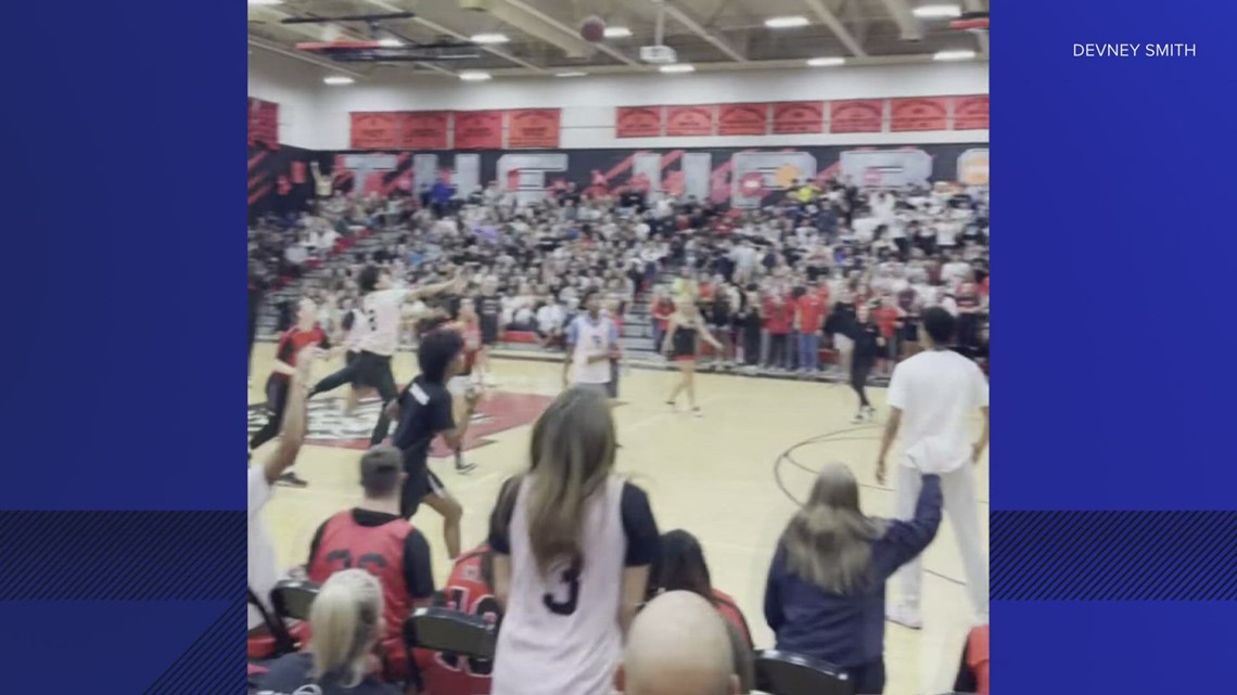 Northwest High School basketball sinks wild buzzer beater against Fox