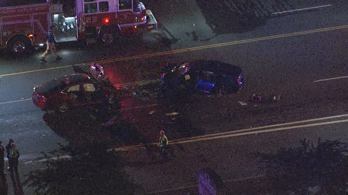 3 seriously hurt in Tempe crash