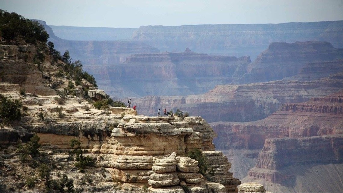 67yearold man falls 400 ft. off South Rim of the Grand Canyon, park