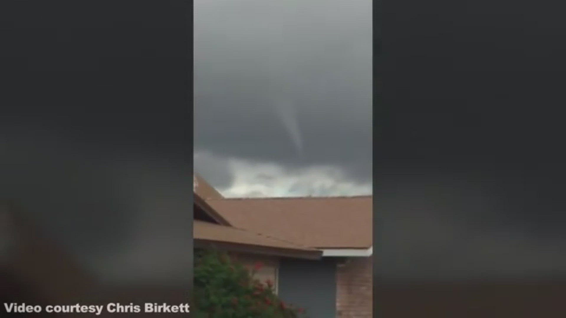 The cloud appeared near the 101 and Talking Stick Way around 2:40 p.m. as storms moved out of the Phoenix Valley. Video by Chris Birkett