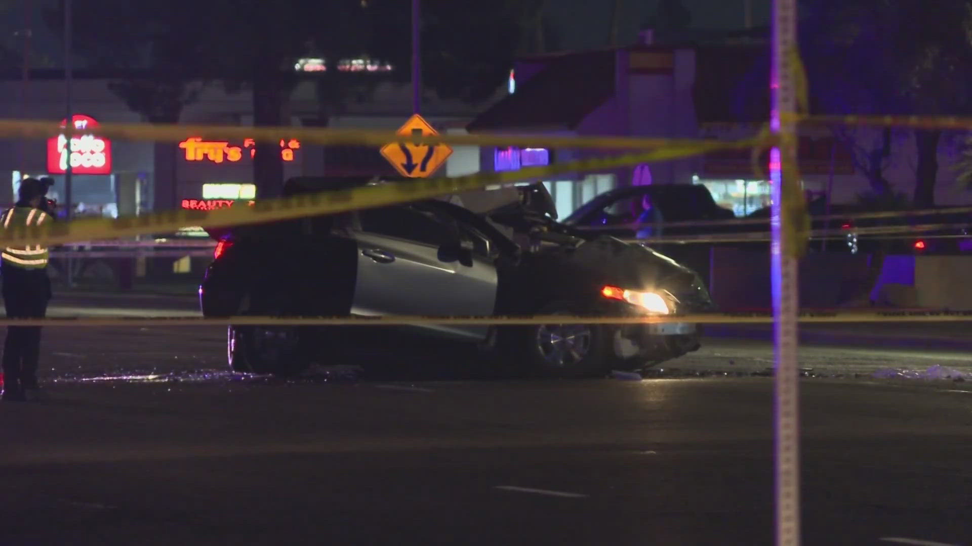 Head-on crash kills 1 in Glendale | 12news.com