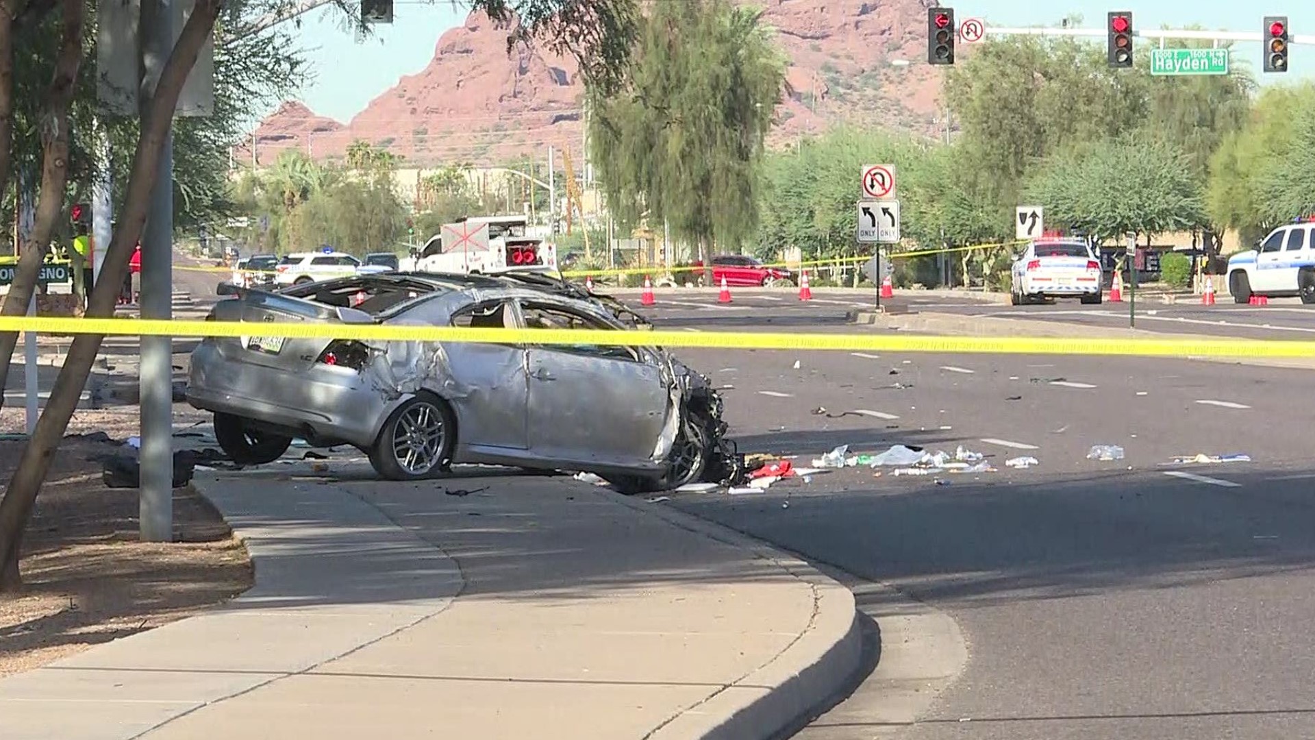 Driver killed after reportedly running red light, crashing into car in ...