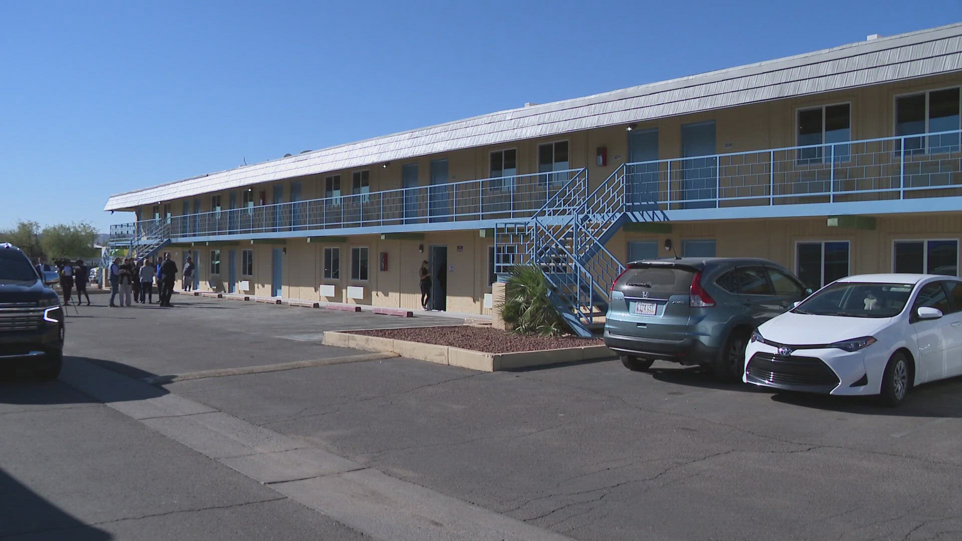 Phoenix unveils a new shelter with nearly 100 beds to accommodate homeless families.