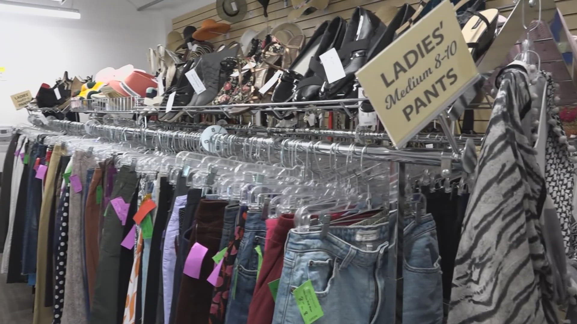 You can save hundreds of dollars a year by thrifting. In this Money Saving Monday we'll explain how.