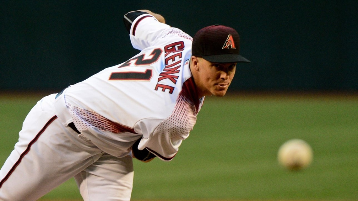 Diamondbacks trade ace Greinke to Astros for minor leaguers