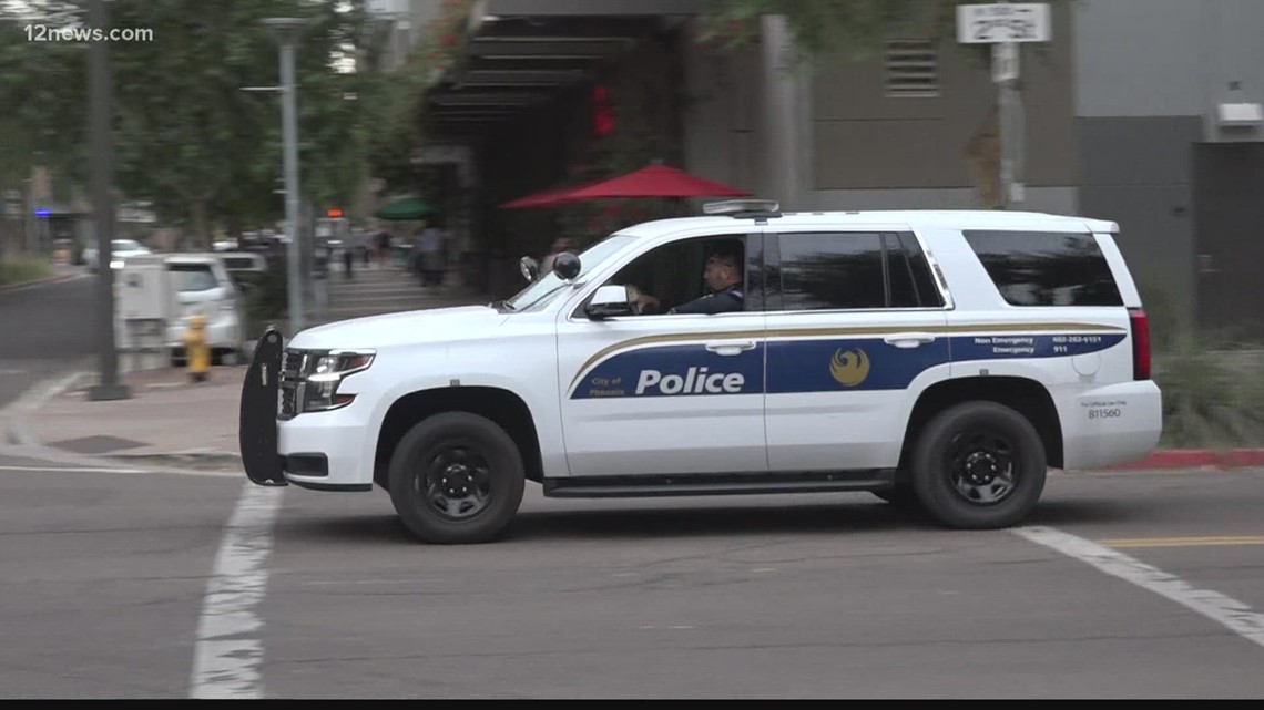 1 dari 5 pengemudi Arizona mengatakan mereka akan menyuap seorang petugas polisi untuk mendapatkan tiket