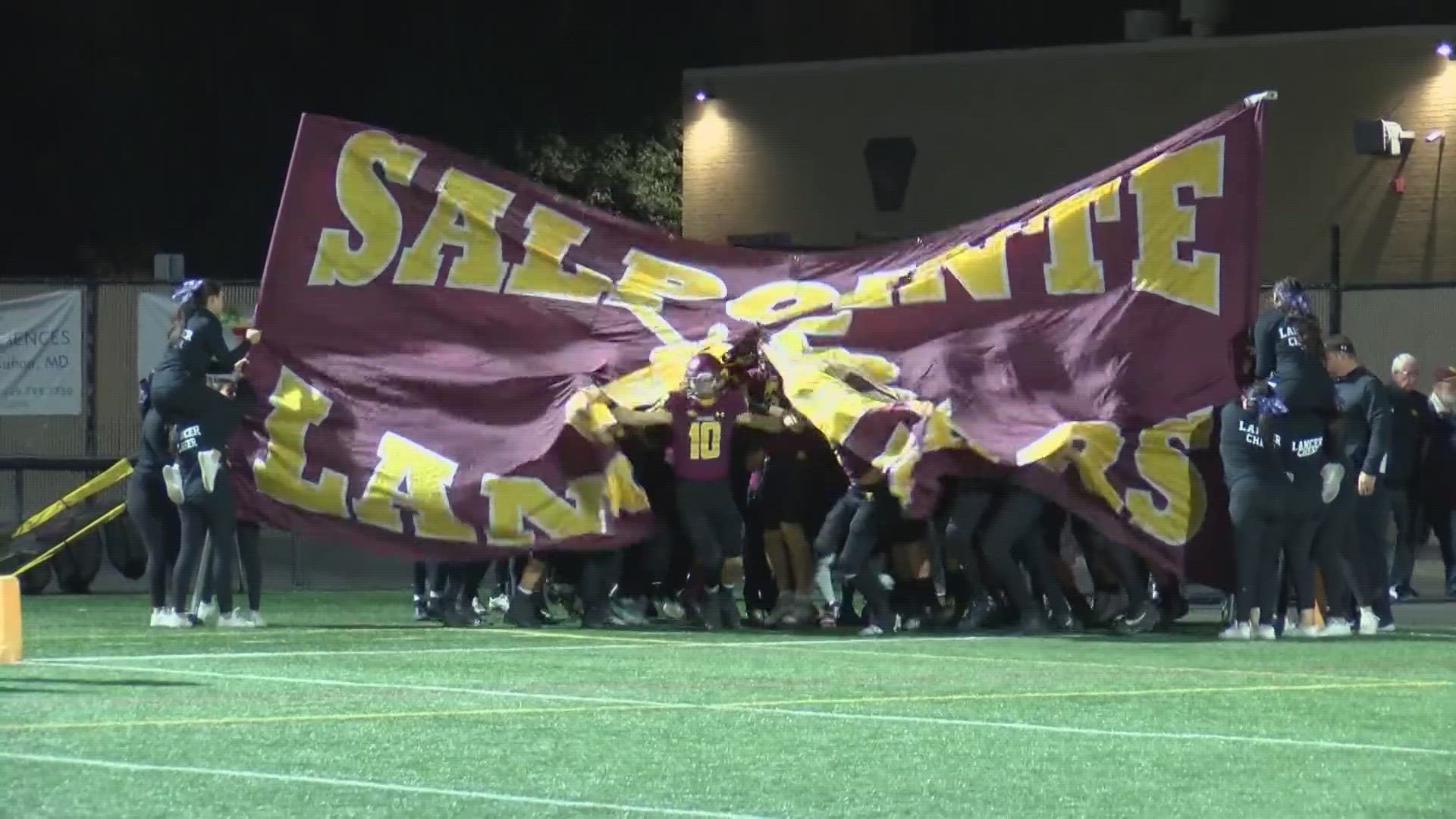 Friday Night Fever: #2 Salpointe Catholic Beats #15 Corona Del Sol In ...