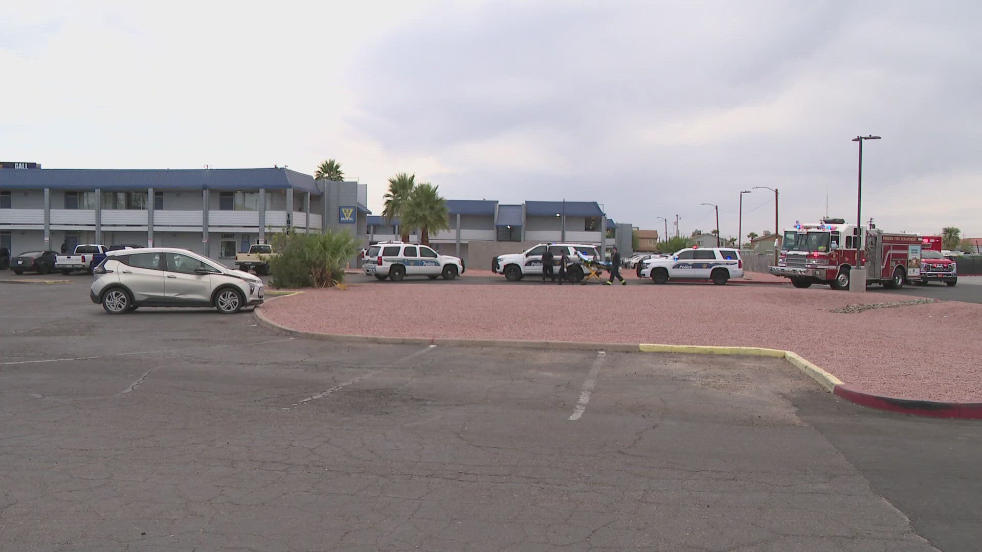 Man dies after being stabbed in Phoenix | 12news.com
