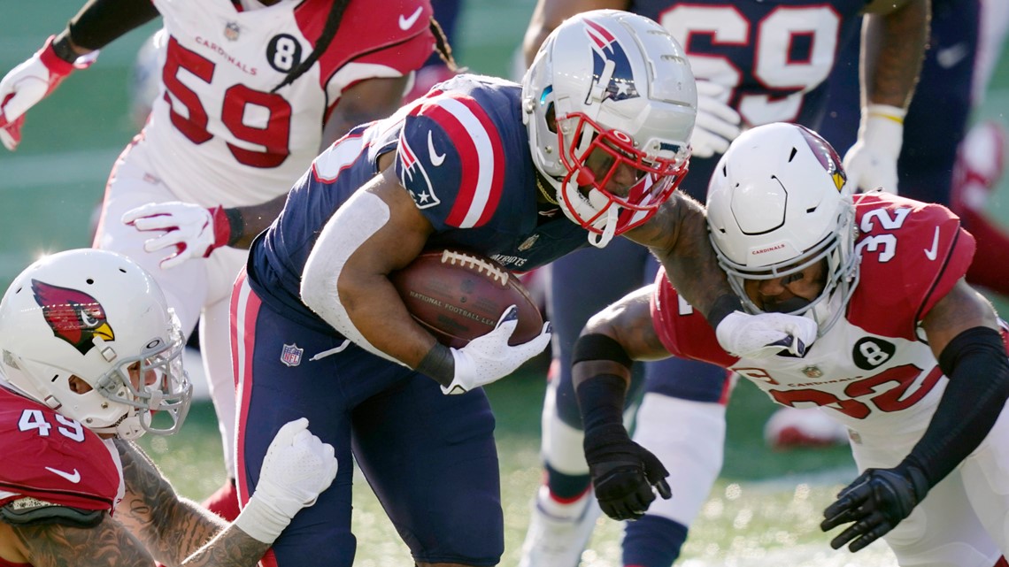 Patriots corner Stephon Gilmore gets best of Cardinals DeAndre Hopkins