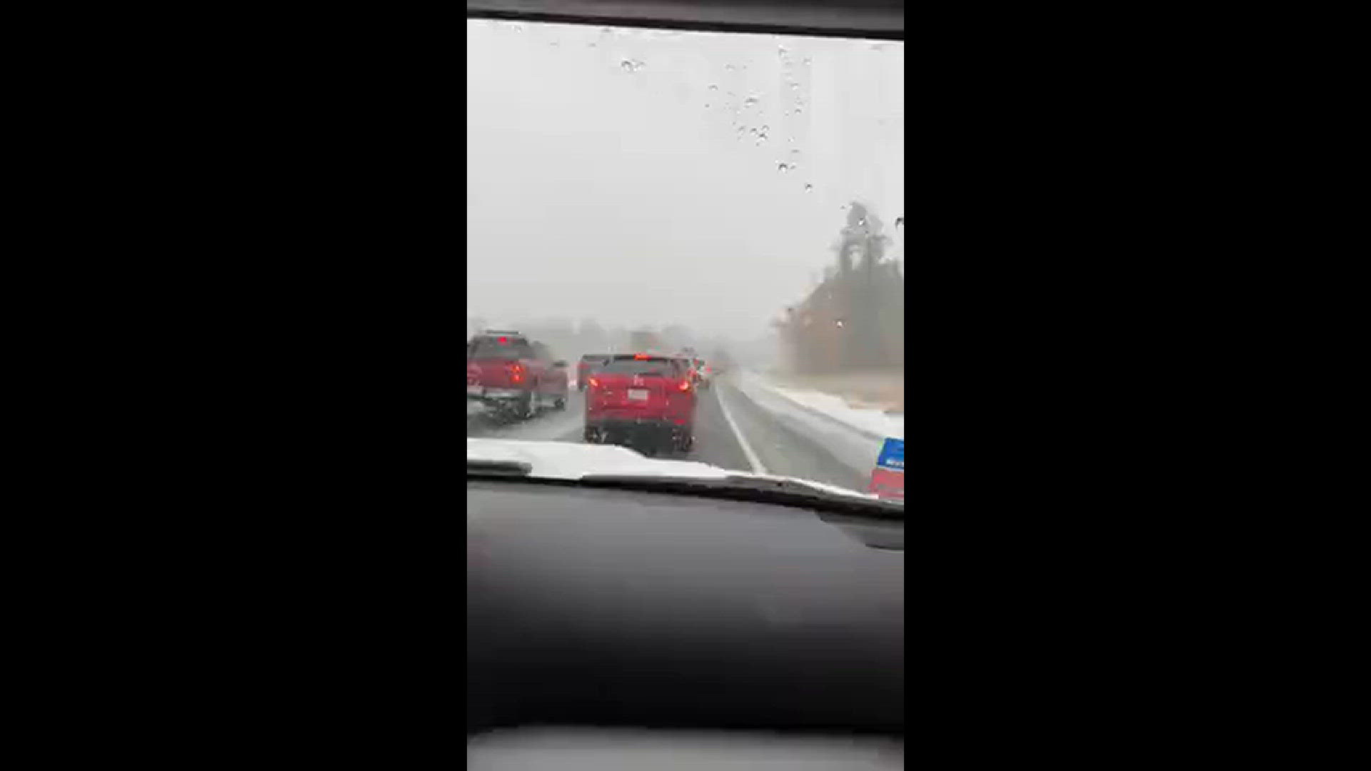 Both sides of interstate 17 at a crawl, due to snow storm heavy at time several accidents on both side of fwy.
Credit: Yasmin