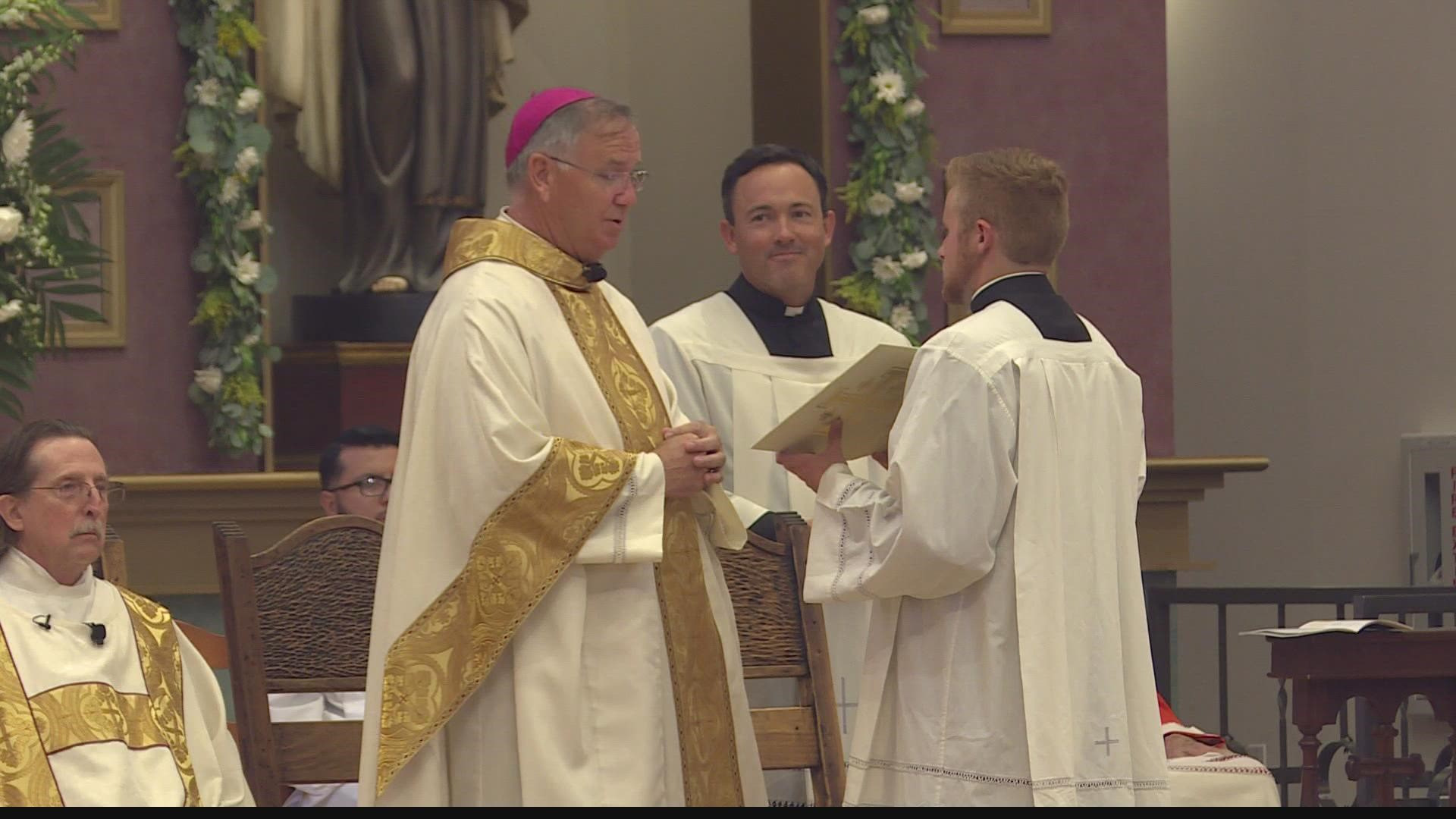 The Roman Catholic Diocese of Phoenix welcomed its new bishop during a special installation mass at St. Thomas Aquinas Catholic Church in Avondale on Tuesday.
