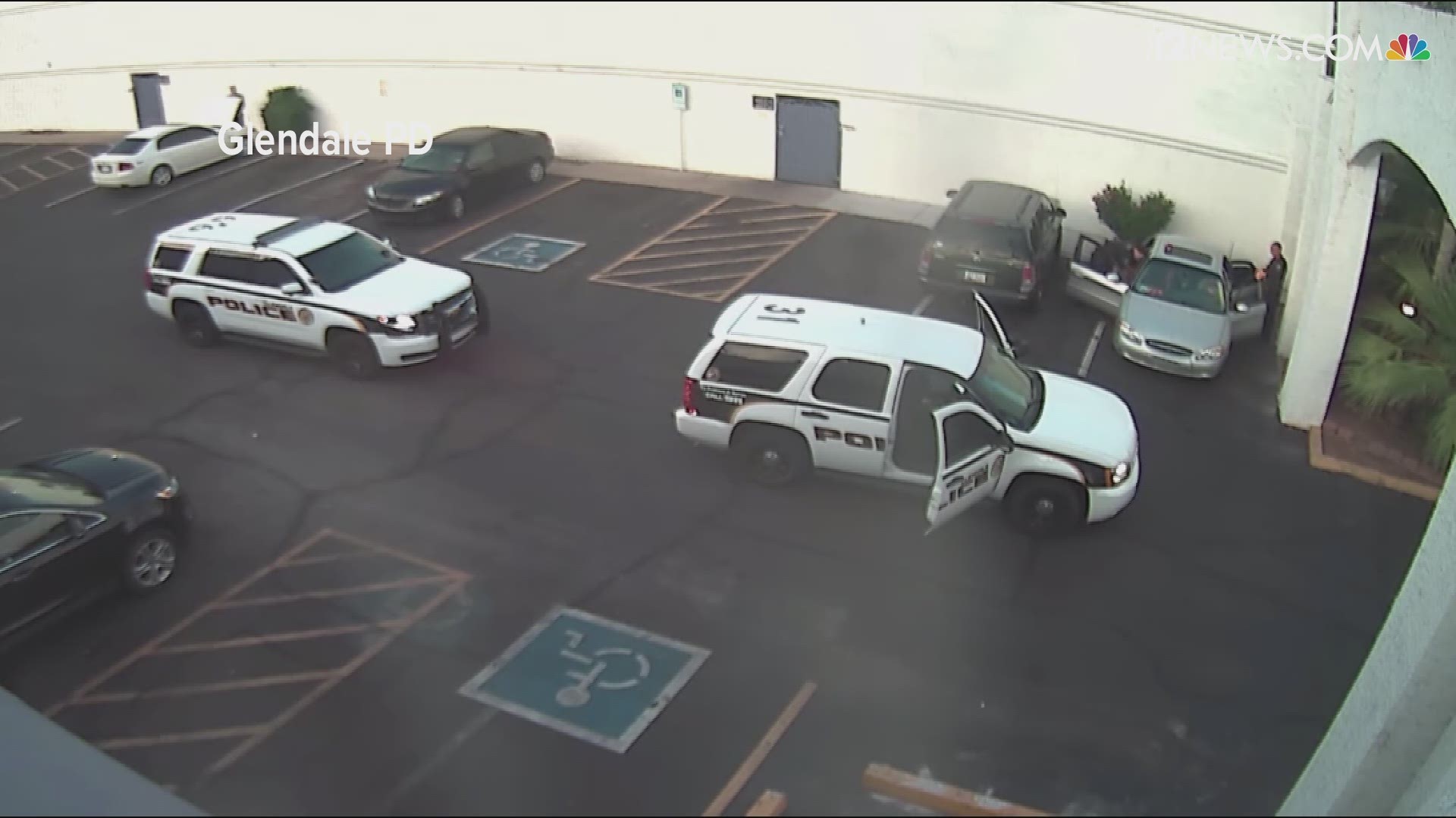 Glendale PD has released a video showing an officer being knocked unconscious during a traffic stop. An altercation occurred during the traffic stop that resulted in the suspect being tased 11 times and the officer being knocked out.